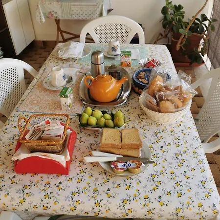 Bed & Breakfast House *